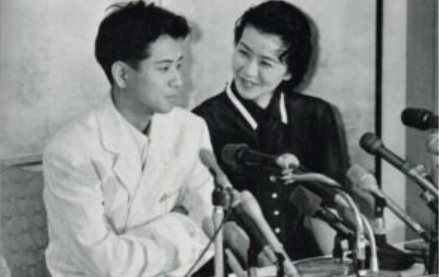 奥さんの画像はあるのか